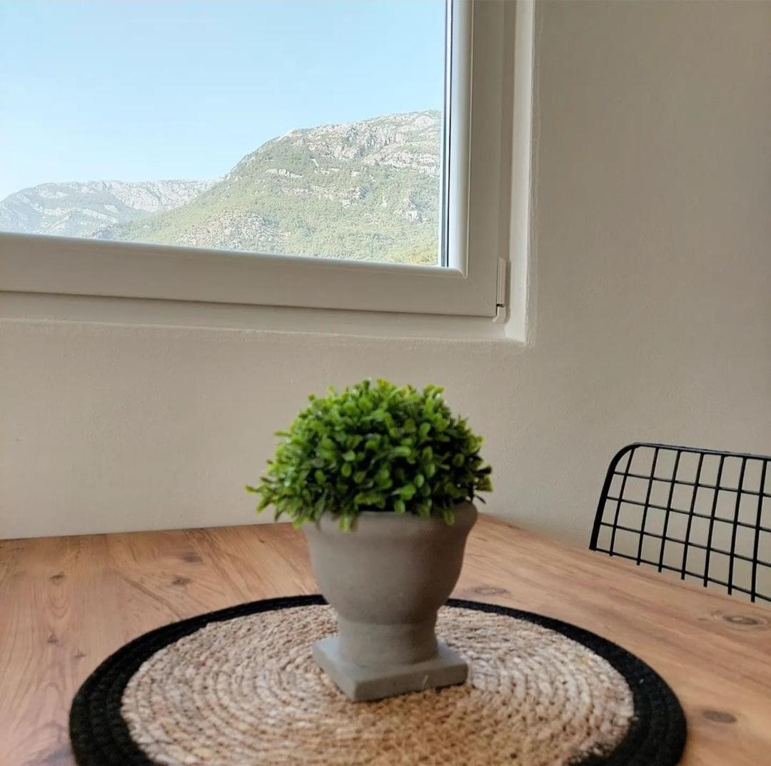 Apartmani.Сутоморе Экстерьер фото