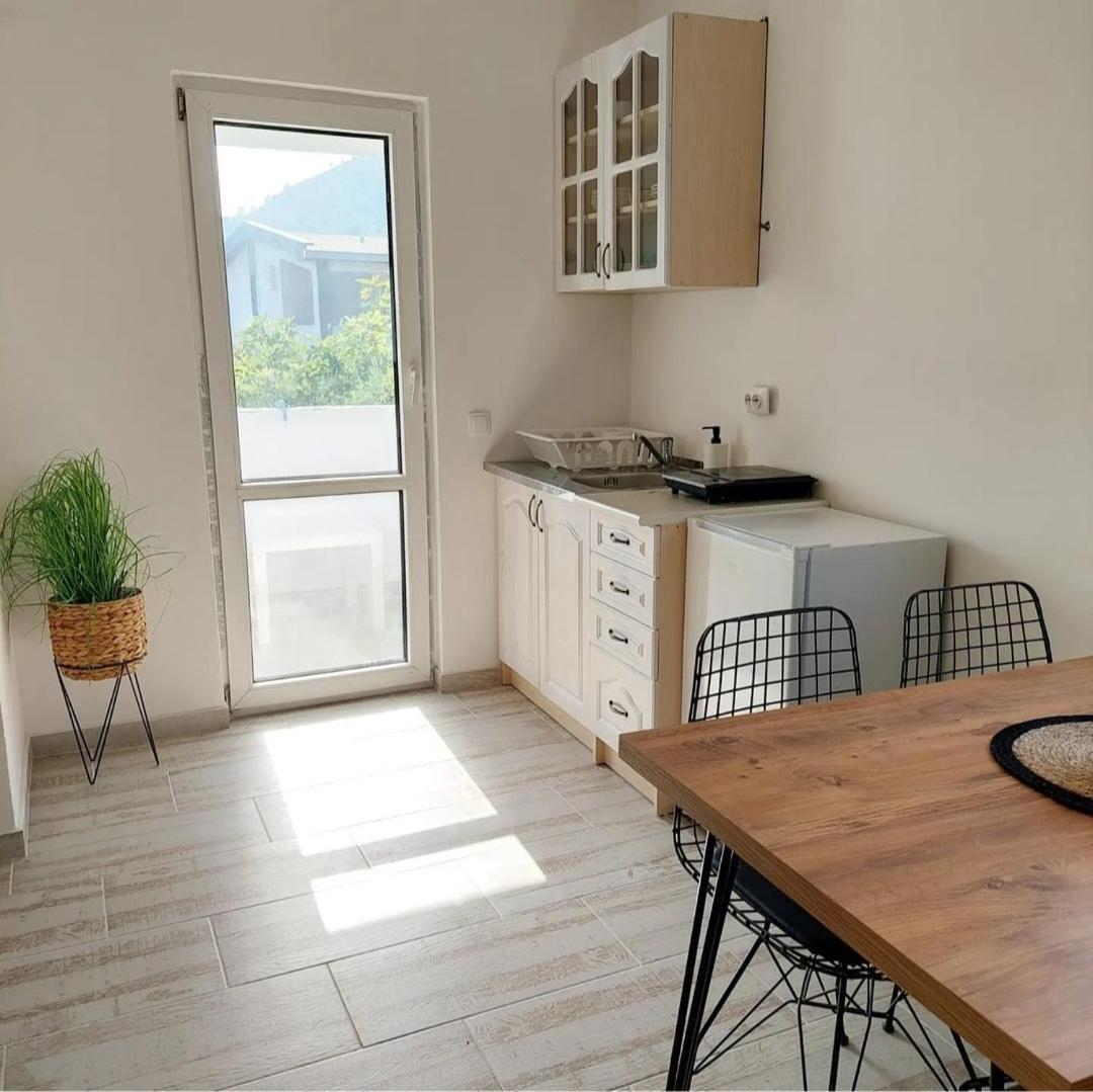 Apartmani.Сутоморе Экстерьер фото